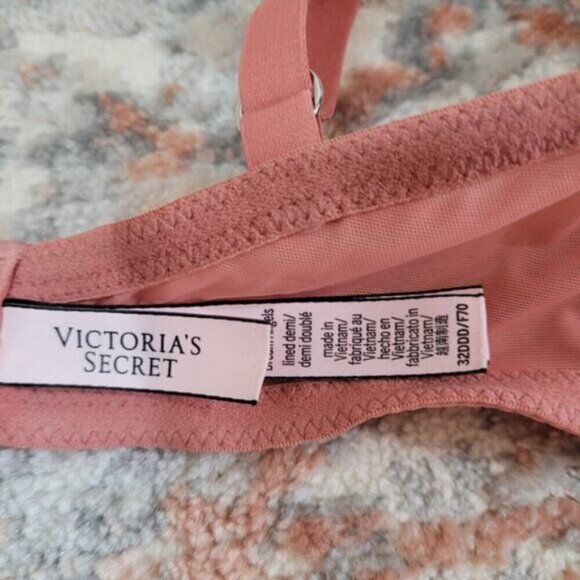 Victoria's Secret Dream Angel Lined Demi Dust Rose Lace Bra - Size 32DDD - Picture 5 of 6